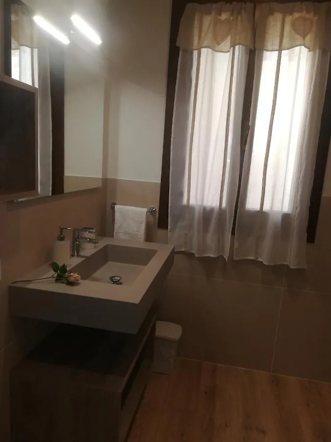 维洛尔巴La Libellula住宿加早餐旅馆 0*, 维洛尔巴 意大利